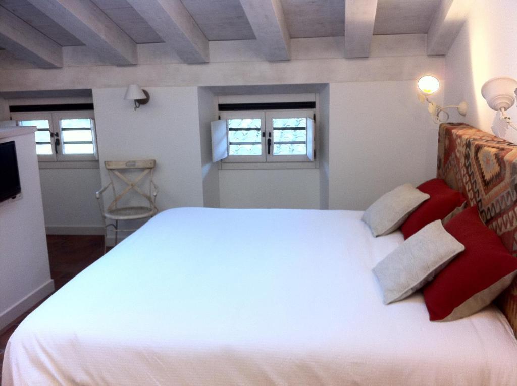Hotel El Cerco Puente la Reina Dış mekan fotoğraf